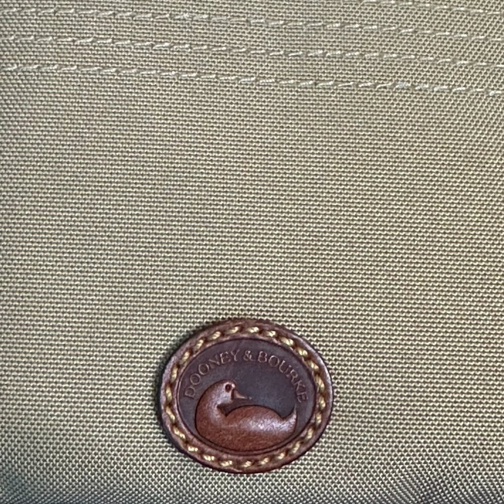 DOONEY & BURKE NORTH SOUTH NYLON TRIPLE ZIP CROSSBODY – KHAKI - Picture 2 of 7